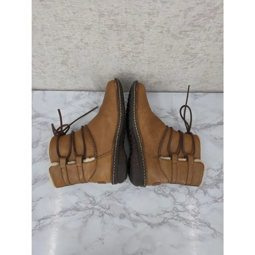 UGG Caspia 1932 Tan Leather Lace Up Ankle Sheepskin Warm Boots Womens Sz 9